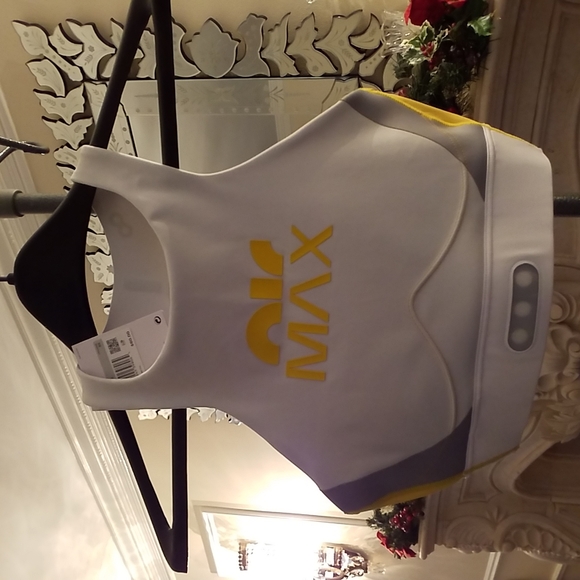 NIKE MAX Dri-FIT  RETRO Swoosh Air Max Sports Bra. $80 New with tags! - Picture 14 of 16